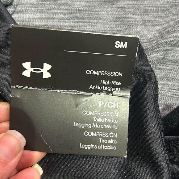 Under Armour Womens Black & Gray Compression Leggings Loose Fit Tank Top Small - Picture 6 of 10
